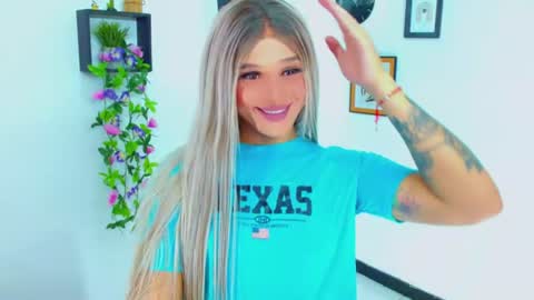 Snapshot of zoeschmmit chatting on July 21, 2026, 9:50 pm zoeschmmit online show from July 21, 2026, 9:50 pm