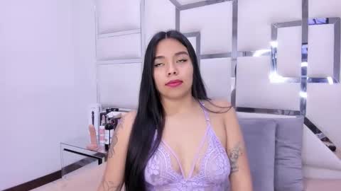 ZoeSwam online show from February 3, 2025, 6:49 pm