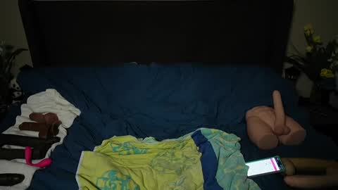 Snapshot of zoey_andrews chatting on February 26, 2025, 10:09 pm Zoey Andrews online show from February 26, 2025, 10:09 pm