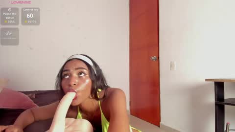 Snapshot of zoey_donovan_ chatting on June 8, 2026, 5:13 pm Zoe online show from June 8, 2026, 5:13 pm