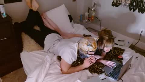 zoeyandgriff online show from March 5, 2026, 6:20 am