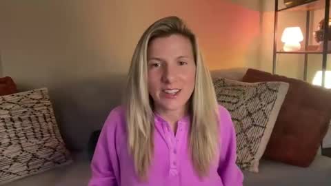 Zoeydanner online show from February 12, 2026, 1:33 am