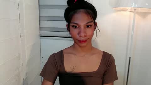 zoey online show from February 8, 2025, 6:33 am