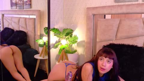 Zoey  online show from November 27, 2025, 12:24 am