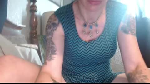 Snapshot of zoeyportland chatting on July 15, 2026, 10:59 pm Zoey Portland online show from July 15, 2026, 10:59 pm