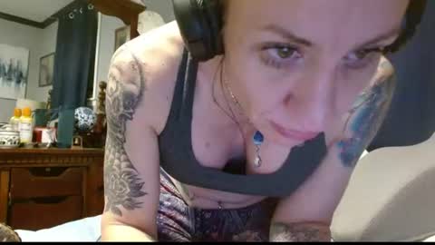 Snapshot of zoeyportland chatting on July 18, 2026, 11:25 am Zoey Portland online show from July 18, 2026, 11:25 am