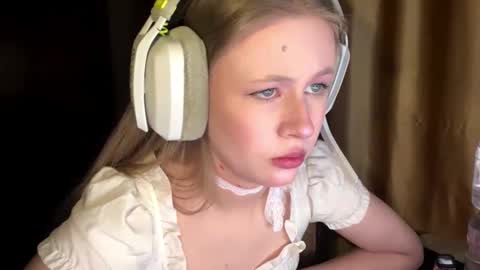 Lisa online show from March 5, 2026, 11:28 am