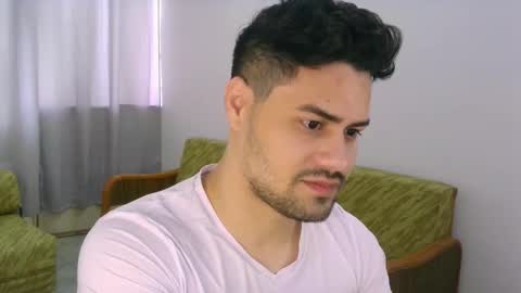 Snapshot of zohan_haidar chatting on December 17, 2025, 3:51 pm ZohanMohamed online show from December 17, 2025, 3:51 pm