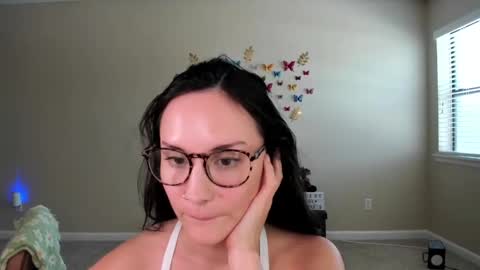 Zoie online show from September 13, 2025, 10:31 pm