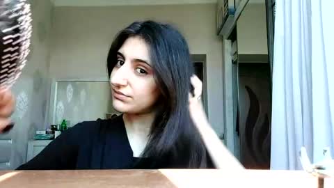 Snapshot of zoniatoelle chatting on May 27, 2026, 8:44 am Ilona online show from May 27, 2026, 8:44 am
