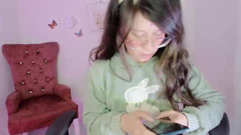 Alicie online show from November 14, 2025, 4:38 pm