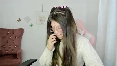 Snapshot of zooeybelair chatting on May 10, 2026, 4:50 am Alicie online show from May 10, 2026, 4:50 am