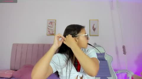 Zoe online show from April 16, 2026, 12:06 pm