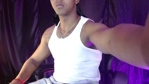 Snapshot of zoriel_derox chatting on May 9, 2026, 6:46 pm Zoriel online show from May 9, 2026, 6:46 pm
