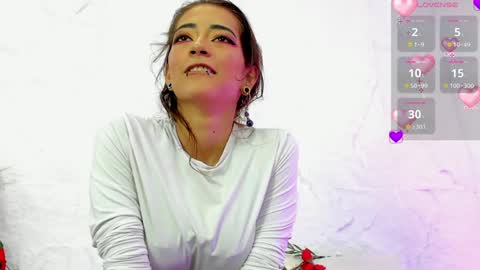 Violeta online show from December 7, 2024, 3:19 pm