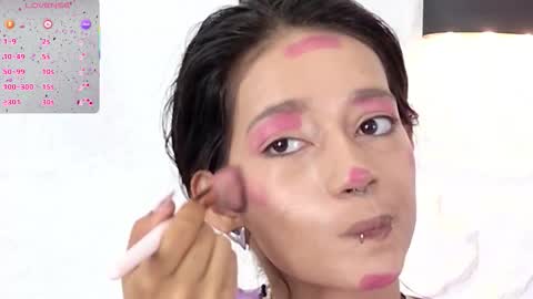 Violeta online show from October 27, 2025, 12:20 pm