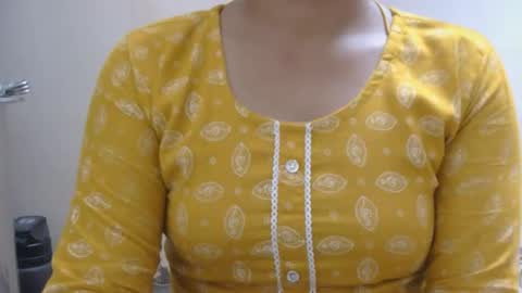 Zoya online show from February 18, 2026, 3:52 pm