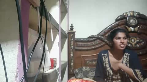 zoyakhan803 online show from February 15, 2025, 7:17 pm