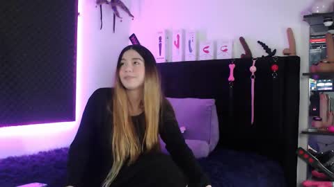 zpzphot online show from November 26, 2025, 10:33 pm