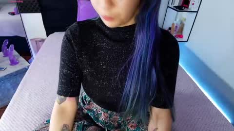 zpzphot online show from April 19, 2026, 12:11 am