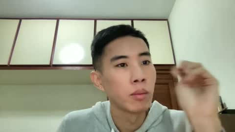 Snapshot of zseszsesz chatting on December 29, 2024, 3:33 am Z online show from December 29, 2024, 3:33 am