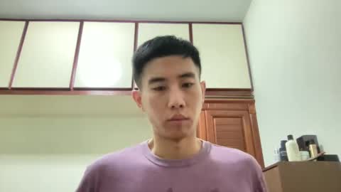 Snapshot of zseszsesz chatting on January 1, 2025, 2:42 pm Z online show from January 1, 2025, 2:42 pm