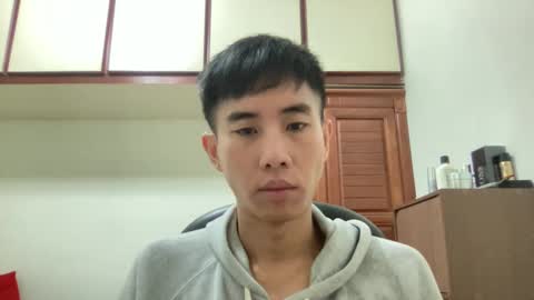 Snapshot of zseszsesz chatting on February 3, 2025, 3:17 pm Z online show from February 3, 2025, 3:17 pm