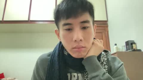 Snapshot of zseszsesz chatting on February 9, 2025, 3:12 pm Z online show from February 9, 2025, 3:12 pm