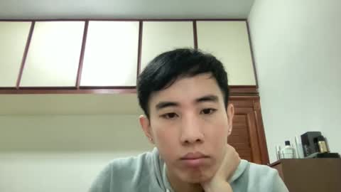 Snapshot of zseszsesz chatting on February 22, 2025, 3:23 am Z online show from February 22, 2025, 3:23 am