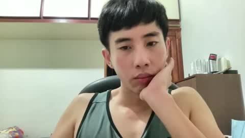 Snapshot of zseszsesz chatting on October 23, 2025, 2:49 pm Z online show from October 23, 2025, 2:49 pm