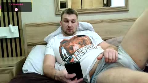 ztigrousz online show from December 21, 2025, 11:28 am