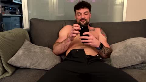 Zuko online show from February 1, 2025, 1:44 am