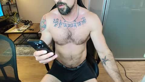 Zuko online show from October 4, 2025, 4:32 am