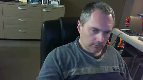 zultem online show from February 10, 2025, 4:52 am