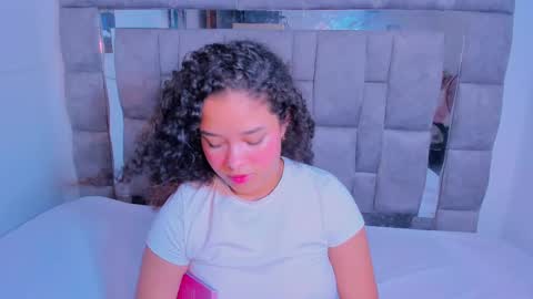 Zuly  online show from March 11, 2025, 7:03 pm