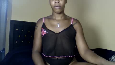 Snapshot of zurivelvetstudio chatting on May 12, 2026, 9:50 am zurivelvetstudio online show from May 12, 2026, 9:50 am