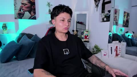 Zury Ramirez online show from January 16, 2026, 8:24 pm