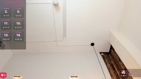 Zara online show from February 4, 2025, 10:13 pm