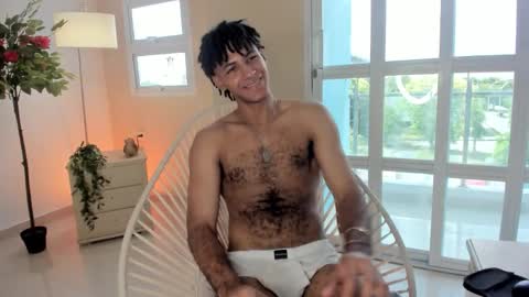 zyan_moreno online show from November 9, 2025, 5:33 pm