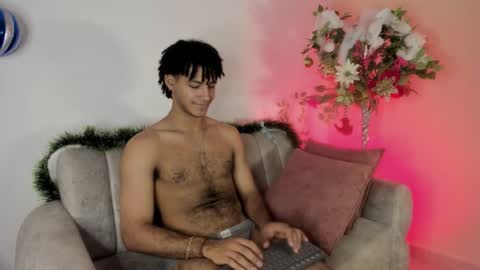 zyan_moreno online show from November 24, 2025, 4:07 pm