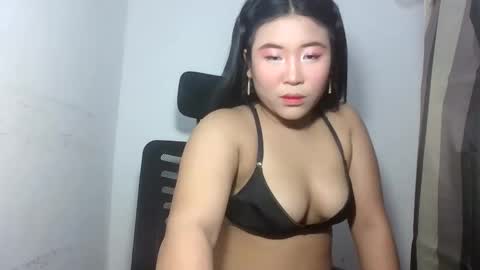 sweet lylia online show from September 21, 2025, 1:13 pm