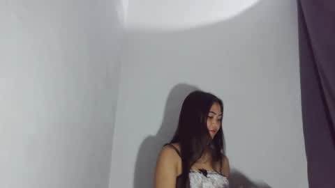 Snapshot of zyra_maris06 chatting on August 6, 2026, 2:08 pm zyra_maris06 online show from August 6, 2026, 2:08 pm