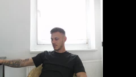 Snapshot of zyroblade chatting on July 26, 2026, 1:18 pm Zyro online show from July 26, 2026, 1:18 pm