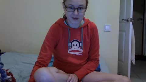 Zyuhre online show from October 6, 2025, 12:35 pm