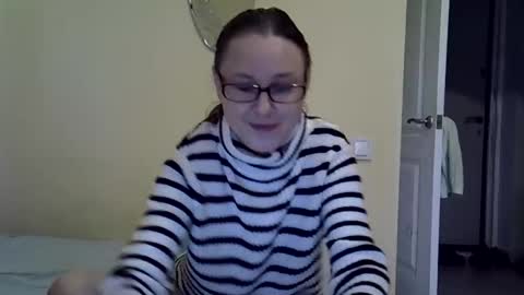 Zyuhre online show from October 12, 2025, 7:29 am