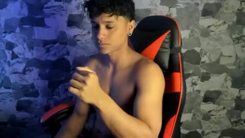 Snapshot of zyzz_1812 chatting on April 24, 2026, 5:43 am zyzz_1812 online show from April 24, 2026, 5:43 am