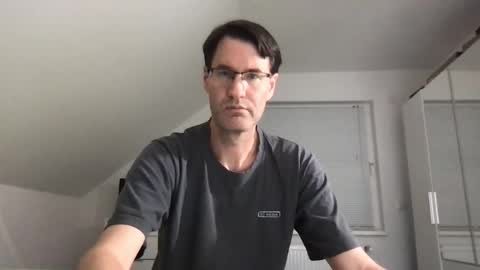 zzz123_cam online show from October 18, 2025, 2:51 pm