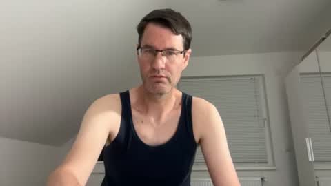 Snapshot of zzz123_cam chatting on July 12, 2026, 3:25 pm zzz123_cam online show from July 12, 2026, 3:25 pm