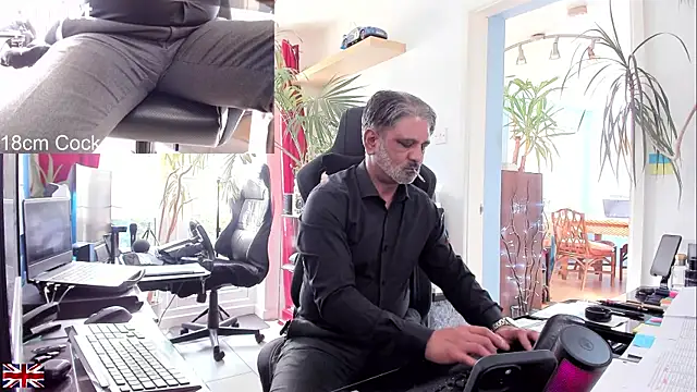 OnlineBossUK online show from September 8, 2025, 4:06 pm