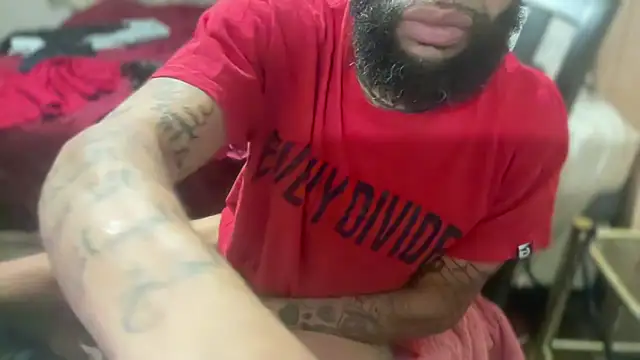 ANAKONDA KIING online show from October 8, 2025, 7:17 am